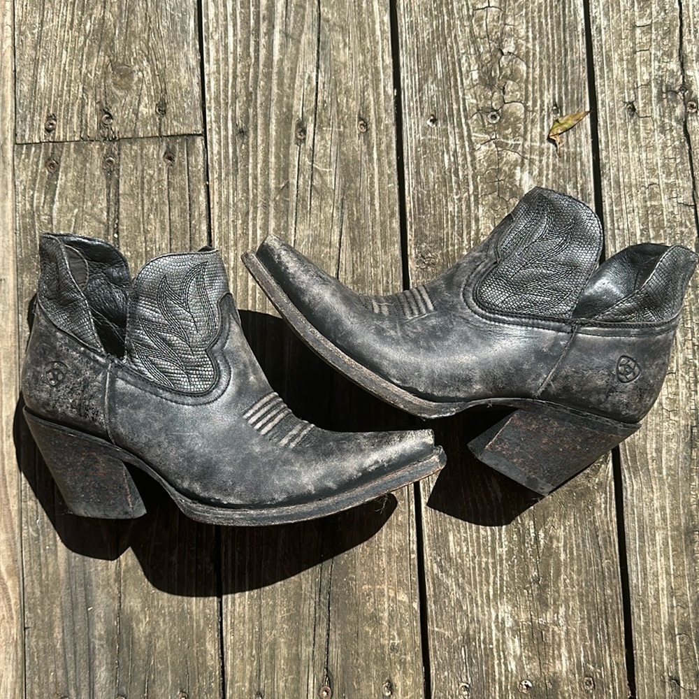 Ariat Hazel cowgirl/cowboy boots